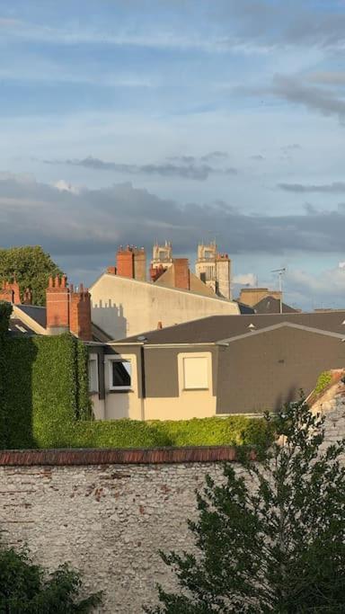 Le Rooftop - Terrasse Vue Cathedrale - Netflix Orleans Exterior photo