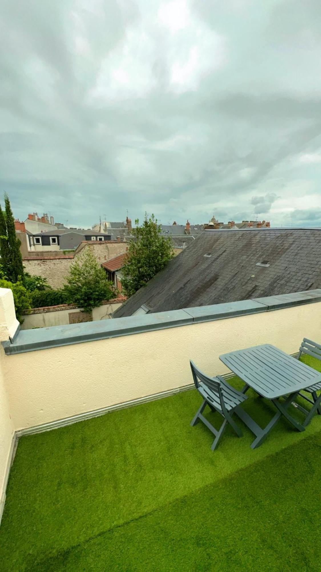 Le Rooftop - Terrasse Vue Cathedrale - Netflix Orleans Exterior photo